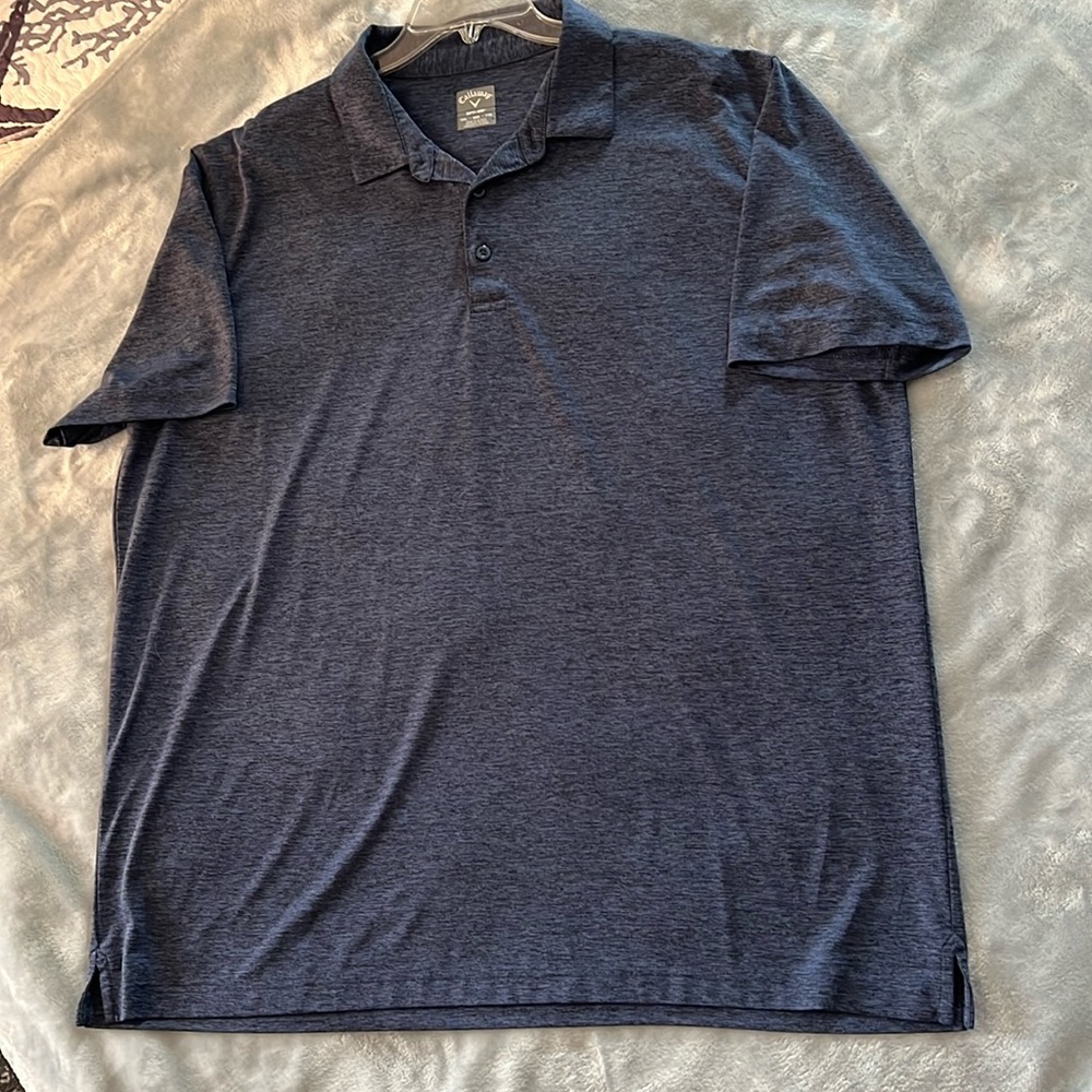 Men’s XXL Callaway golf shirt.